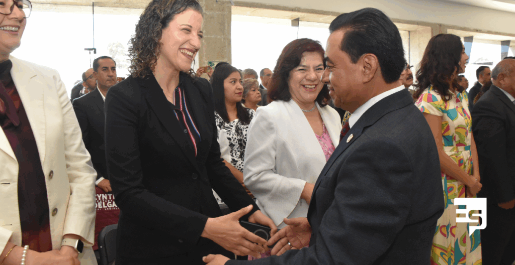 Crear leyes y reformas educativas que impulsen el desarrollo de estudiantes